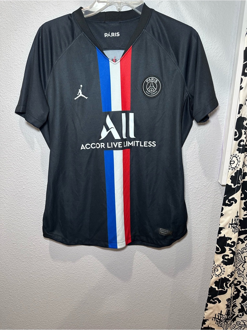 Jordan Paris Saint-Germain Black Jersey women’s L